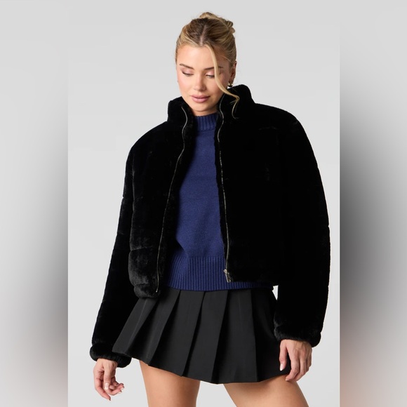 Urban Planet Jackets & Blazers - NWT Urban Planet Black Faux Fur Puffer Jacket